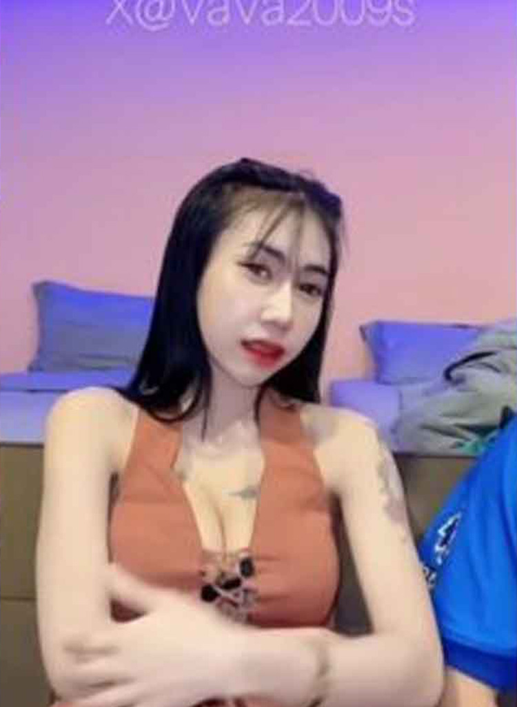 คลิปหลุดไทย Vava2009s น้องวาวารอนี้เปิดมาก็นัดหนุ่มๆมาจับรุ่มเย็ดสดแตกในไม่ยั้ง
